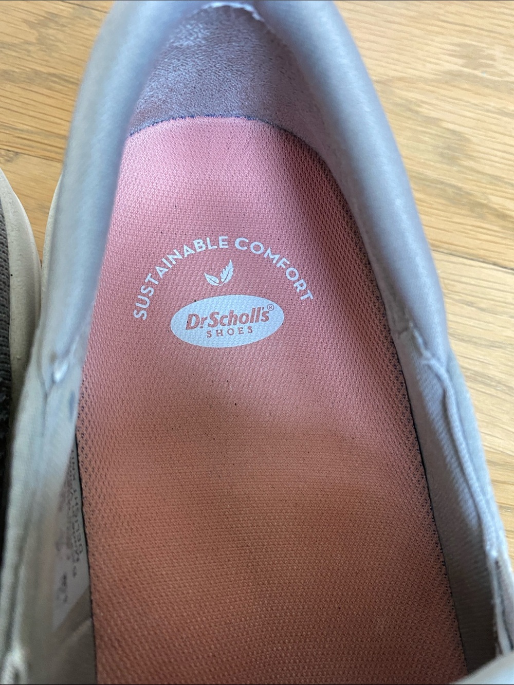 Dr. Scholl's 8.5 Women's Knit Slip-On Loafers in Taupe with Coral Pull Tabs - Picture 3 of 7